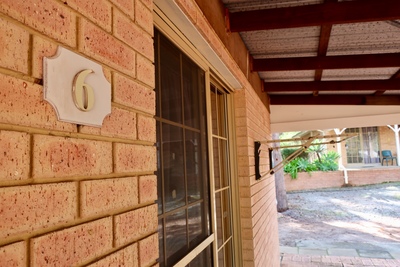 Premier Unit washing line outside